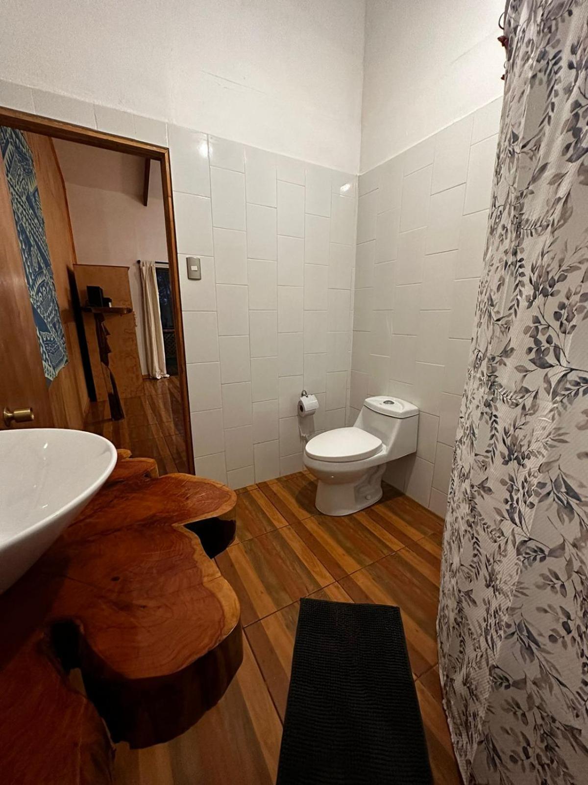 Cabanas Kainga Hanga Roa Buitenkant foto